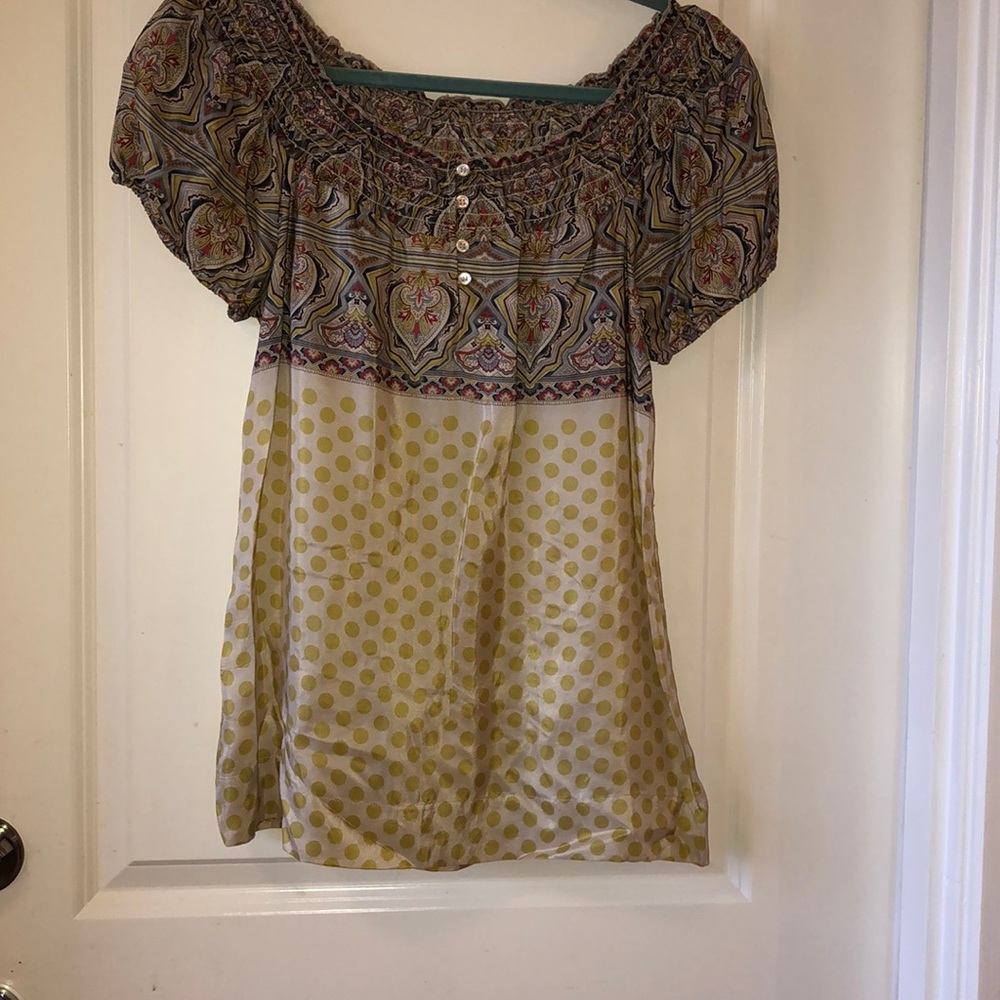 BCBGMAXAZRIA 100%Silk off the shoulder swing shirt